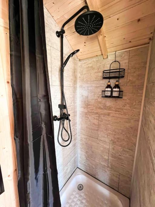 Roulotte „Douceur“ Villa Condom Buitenkant foto